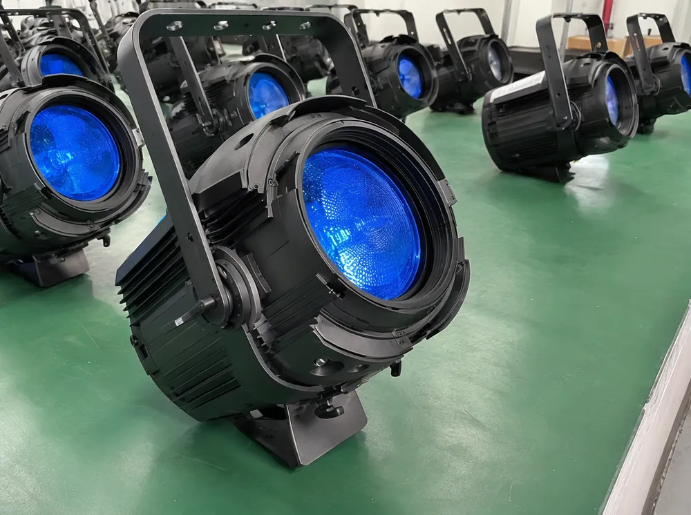 High-output RGBW wash fixture for large church auditoriums