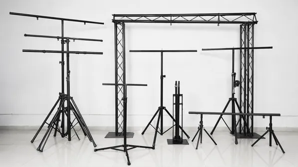 Truss stands, T-bars, tripods, and gig bars for lighting mounting