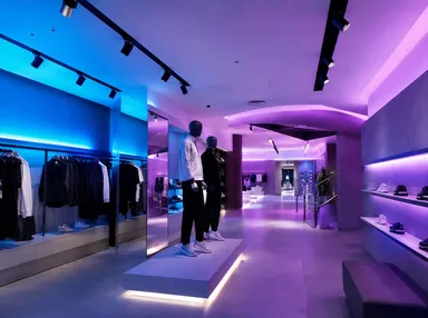 Retail flagship store with dynamic LED ambient lighting for experiential design