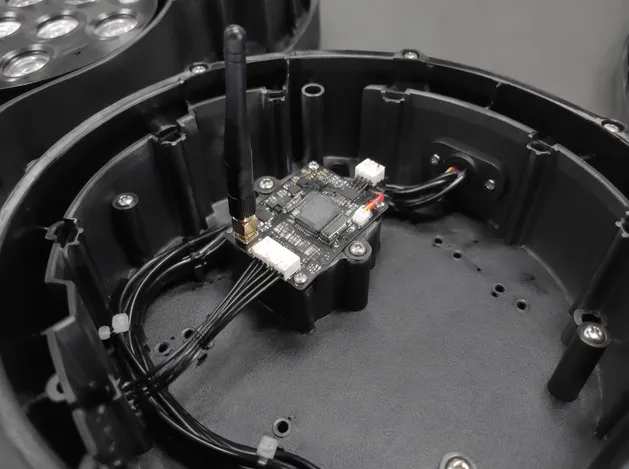 Wireless DMX FHSS transmission test in convention center with dense RF environment