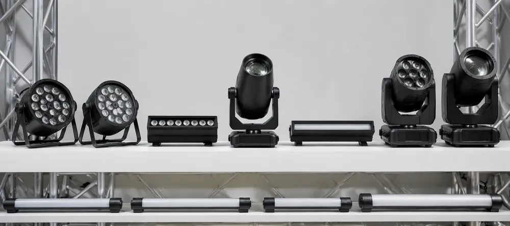 LED DJ spotlight positioned between par lights and moving heads in the GDMonkey product range