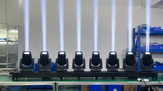 Spider multi-head fixture with eight individually aligned high-power LED beams