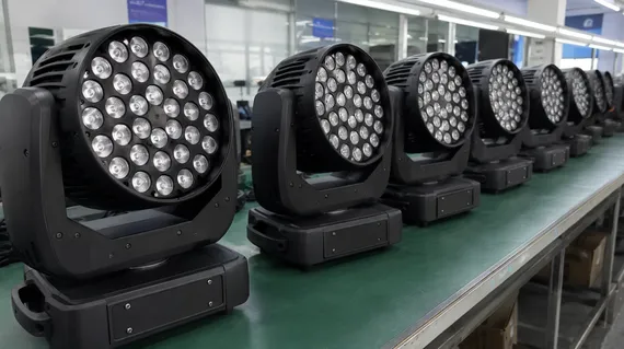 Wash moving head fixture with Fresnel lens and individually controlled LED pixel array