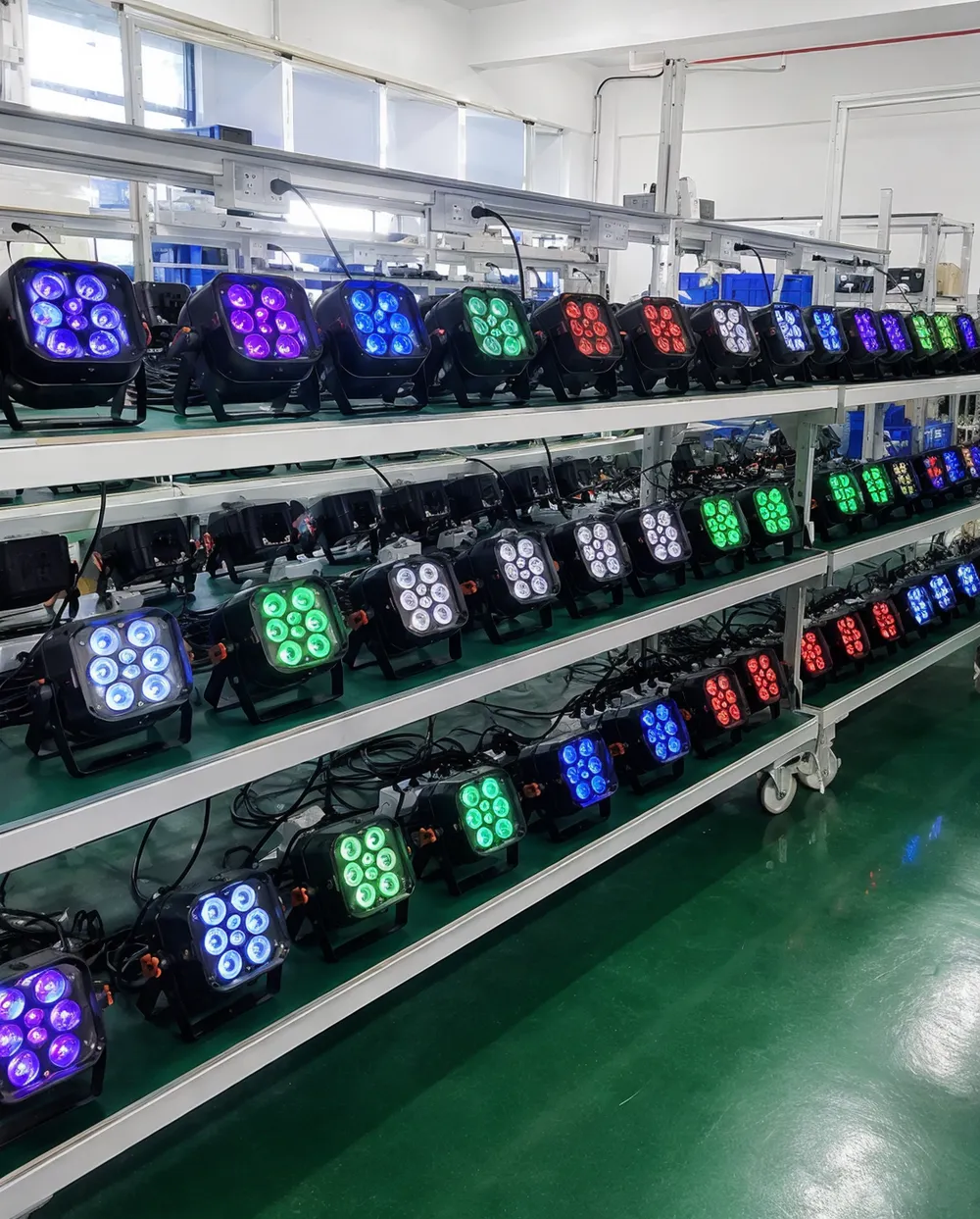 Battery-powered portable DJ light built for rental fleet durability with reinforced ABS housing and internal shock mounts
