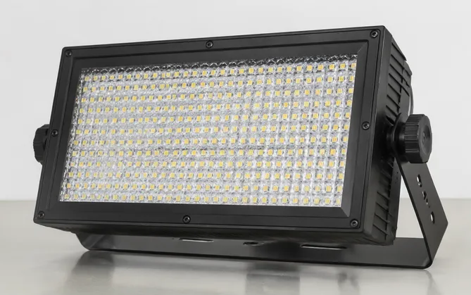 Strobe and blinder effect fixture with SMD LED array for high-intensity burst output
